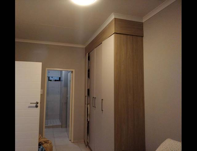 2 BEDROOM TOWNHOUSE FOR SALE IN MIDRIDGE PARK